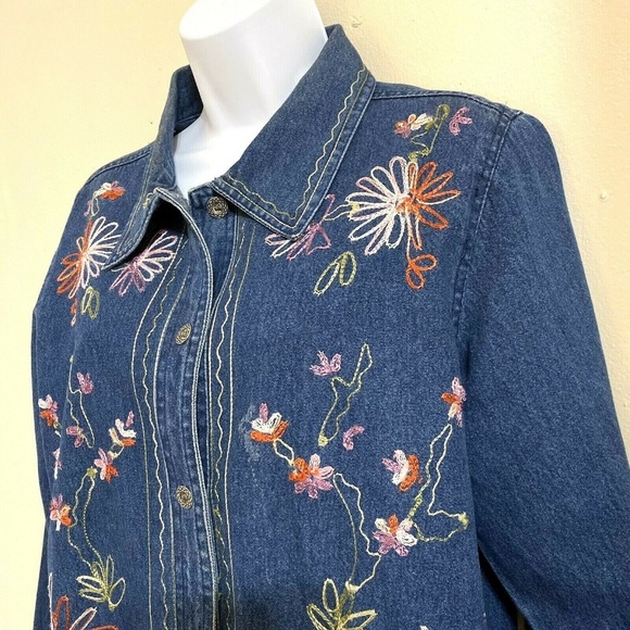 Cactus Flower Embroidered Denim Shirt Size M T12E - Picture 2 of 6
